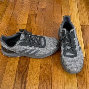 Like New! Adidas Men Size 11